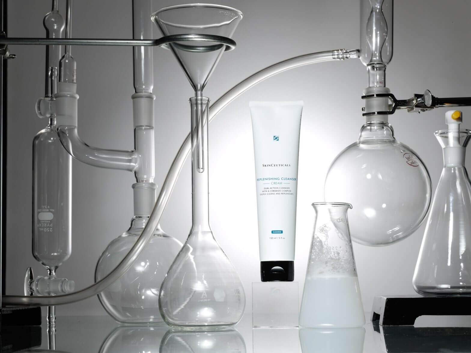 1_replenishing_cleanser_cream_071-min-1568x1176-1-2
