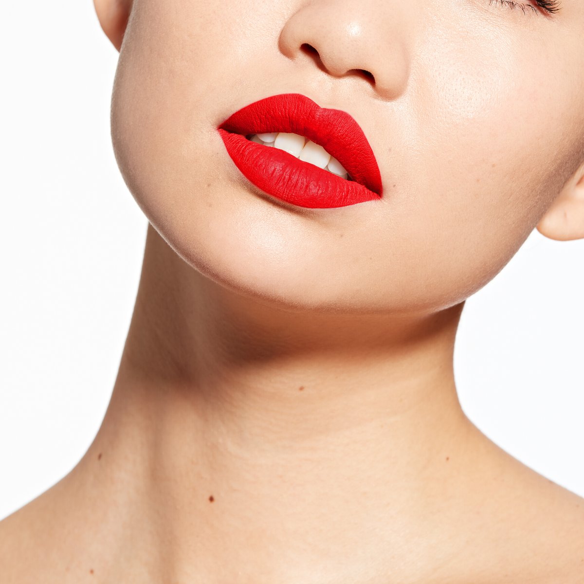 CG_SP25_Outlast_ForeverVelvetPigment_ECU_KatieLynn_VelvetWaves_250