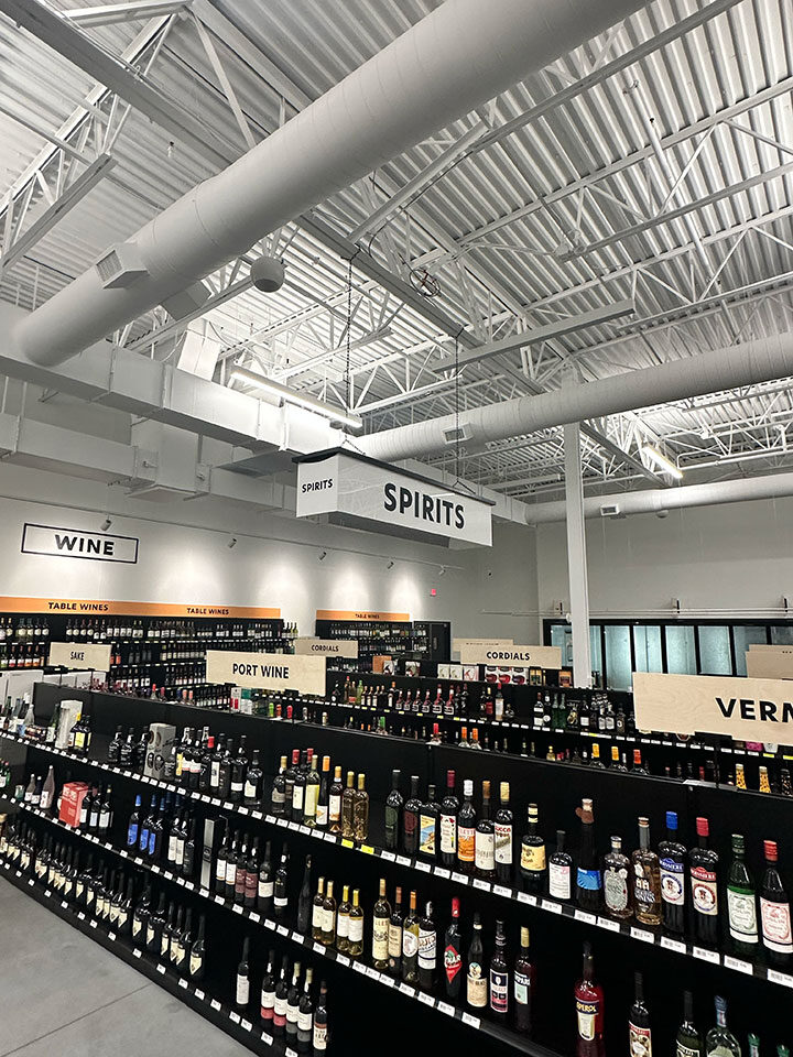 White Horse Wine and Spirits distinctive "spirits" signes.